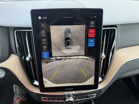 New 2026 Volvo XC60 B5 Plus w/ Climate Package image 22