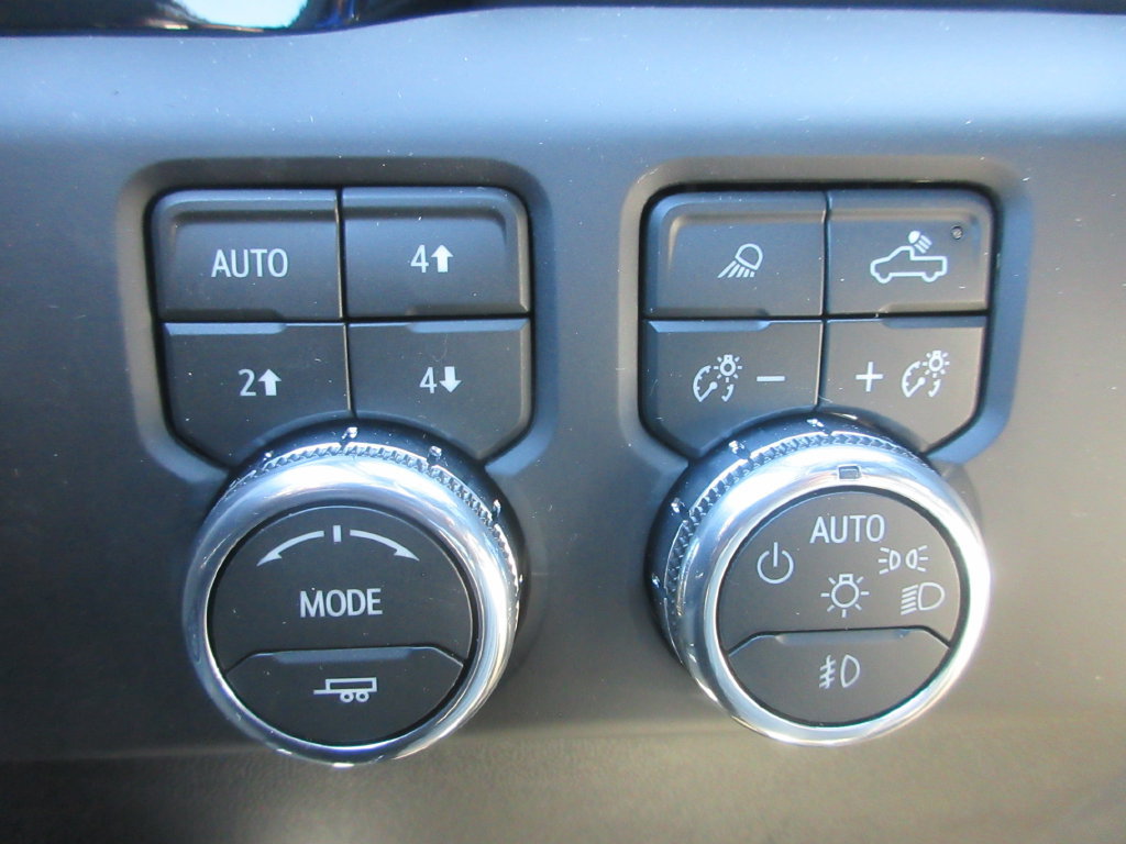 New 2026 GMC Sierra 1500 AT4 w/ AT4 Premium Package AWD/4WD image 17