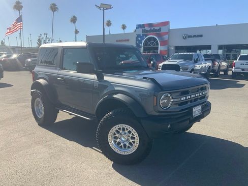 Used 2024 Ford Bronco Big Bend w/ Sasquatch Package AWD/4WD image 1
