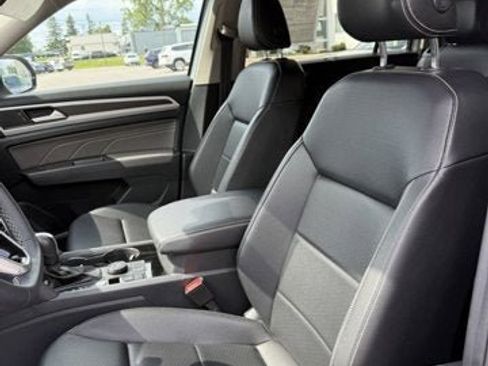 Certified 2022 Volkswagen Atlas SE image 17