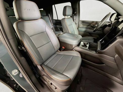 Used 2026 GMC Yukon AT4 w/ Premium Trailering Package AWD/4WD image 26
