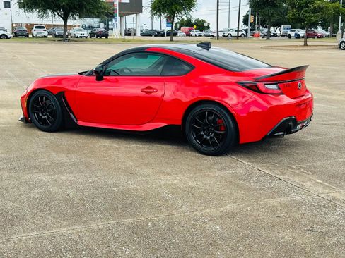 Used 2022 Toyota GR86 w/ ALL Weather Mat Package (TMS) RWD image 8