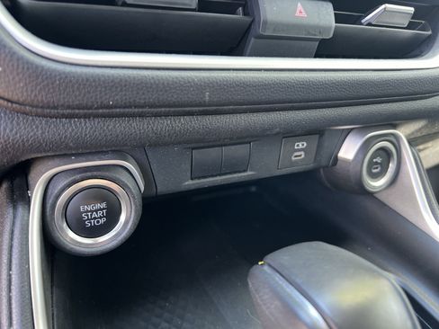 Used 2025 Toyota Grand Highlander AWD image 32