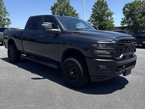 Used 2026 RAM 2500 Tradesman AWD/4WD image 3