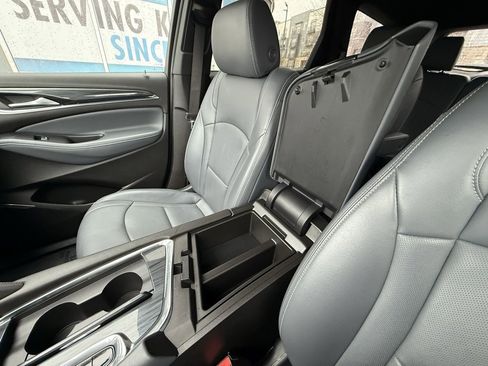Used 2022 Buick Enclave Premium image 26
