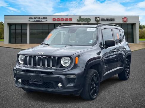 Used 2022 Jeep Renegade Latitude w/ Convenience Group AWD/4WD image 6