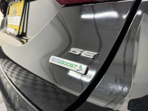 Used 2018 Ford Fusion SE w/ Fusion SE Technology Package image 31