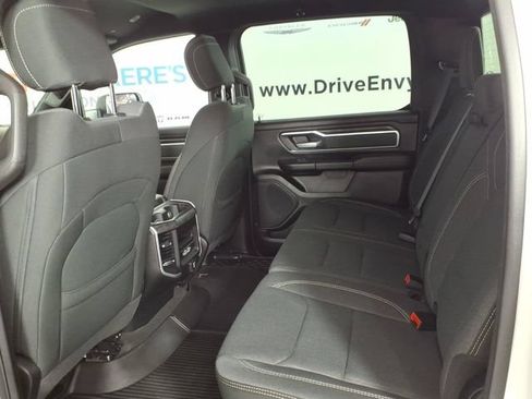 Used 2022 RAM 1500 Big Horn AWD/4WD image 9