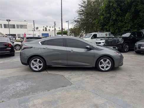 Used 2017 Chevrolet Volt LT w/ Comfort Package image 2