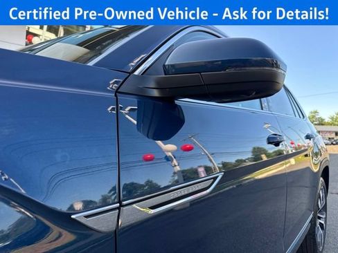 Certified 2023 Volkswagen Atlas Cross Sport SEL Premium R-Line AWD/4WD image 32