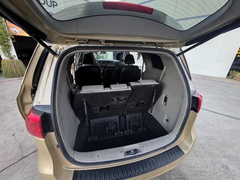 Used 2018 Kia Sedona EX FWD image 14