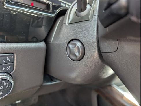 Used 2023 GMC Sierra 1500 SLT w/ SLT Premium Package image 14