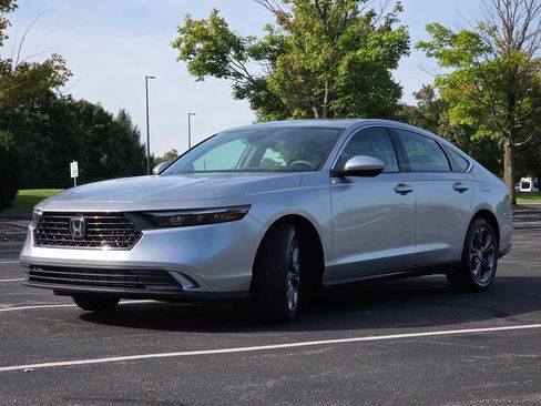 Used 2024 Honda Accord EX image 18