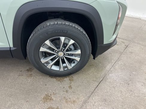 New 2026 Chevrolet Equinox LT w/ Convenience Package II image 13