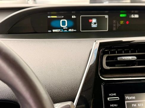 Used 2022 Toyota Prius XLE FWD image 15