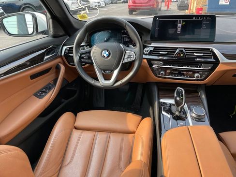 Used 2023 BMW 540i xDrive w/ Premium Package AWD/4WD image 8