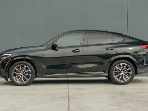 Used 2022 BMW X6 M50i w/ Premium Package image 5