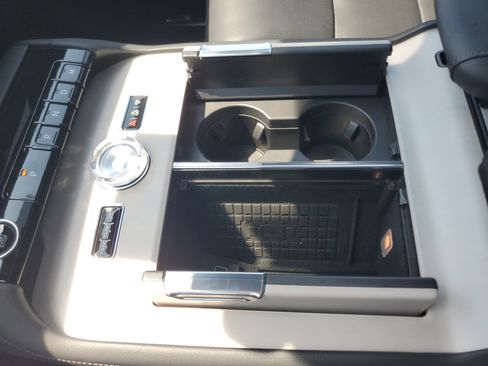New 2026 Lincoln Navigator L Reserve AWD/4WD image 26