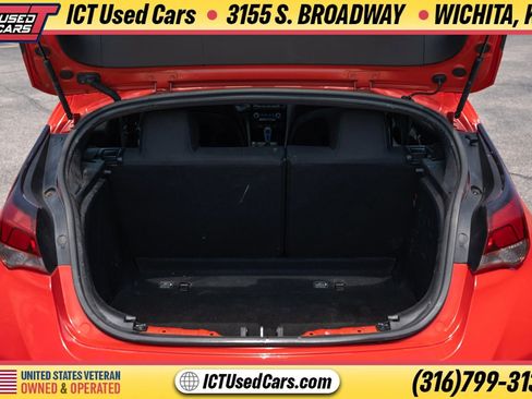 Used 2019 Hyundai Veloster 2.0 FWD image 7