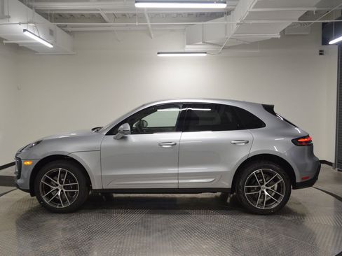 New 2026 Porsche Macan image 2