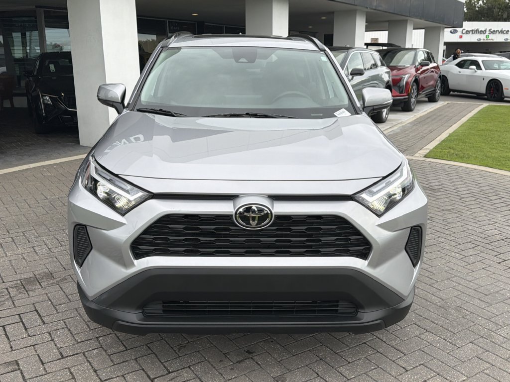 Used 2022 Toyota RAV4 XLE w/ Convenience Package FWD image 8