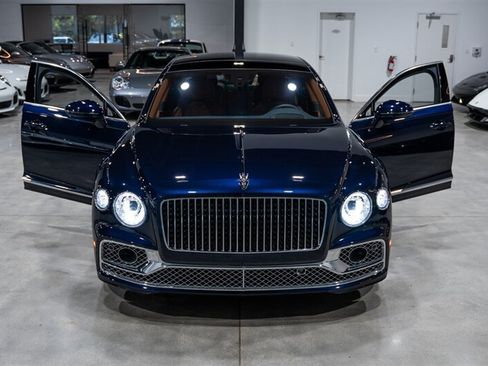Used 2020 Bentley Flying Spur W12 w/ First Edition Specification AWD/4WD image 43