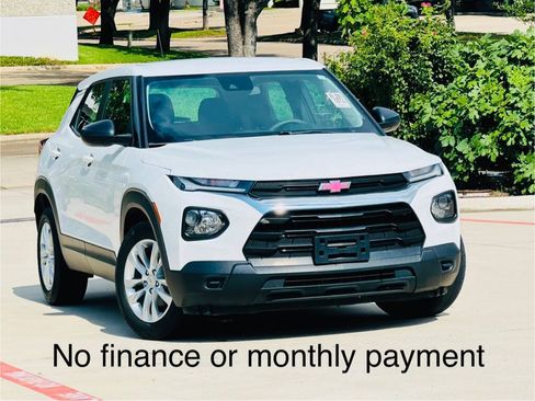Used 2021 Chevrolet TrailBlazer LS FWD image 1