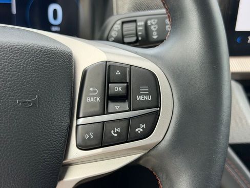 Certified 2025 Ford Explorer Active w/ Active Comfort Package image 36