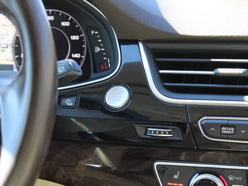 Used 2017 Audi Q7 3.0T Premium Plus image 30