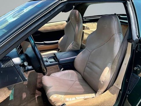 Used 1994 Chevrolet Corvette Coupe RWD image 17