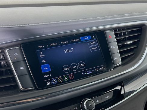 Used 2024 Buick Enclave Premium image 21
