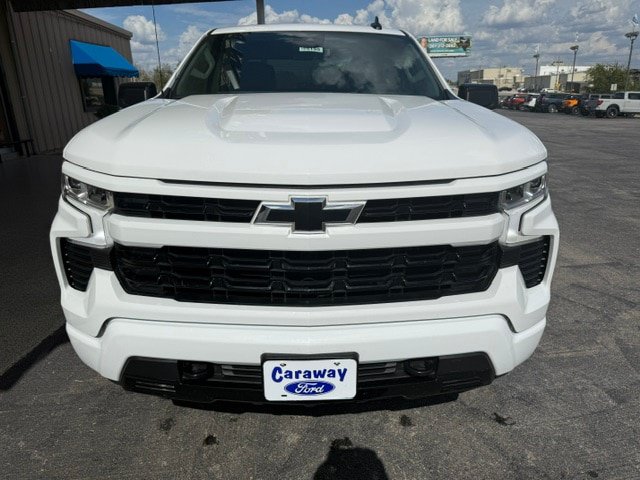 Used 2023 Chevrolet Silverado 1500 RST AWD/4WD image 3