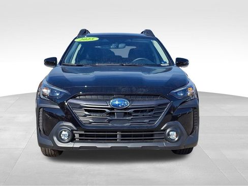 Used 2025 Subaru Outback Premium image 2