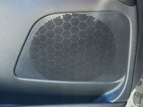 Used 2020 Nissan Murano SV image 23