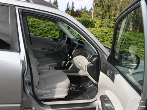 Used 2011 Subaru Forester 2.5X Limited AWD/4WD image 15