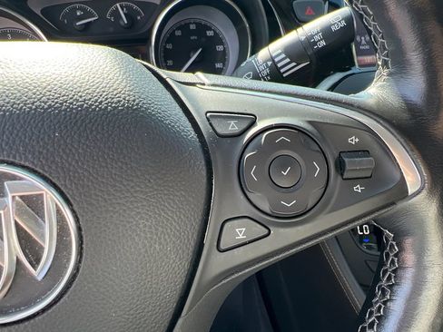 Used 2020 Buick Envision Essence AWD/4WD image 25