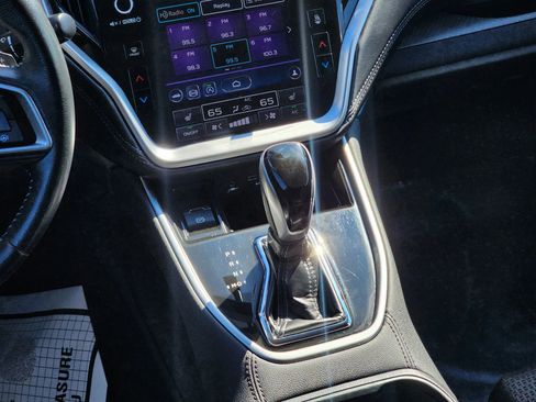 Used 2022 Subaru Outback Premium image 14