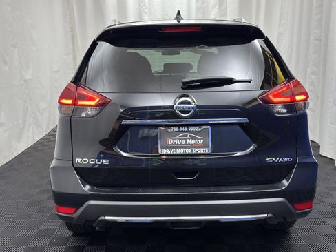 Used 2018 Nissan Rogue SV image 10