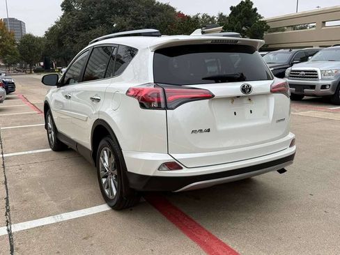 Used 2017 Toyota RAV4 Limited image 4