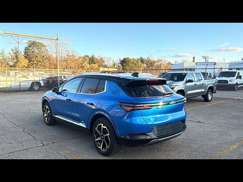 New 2025 Chevrolet Equinox EV LT image 4
