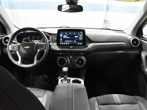 Used 2025 Chevrolet Blazer LT FWD image 5