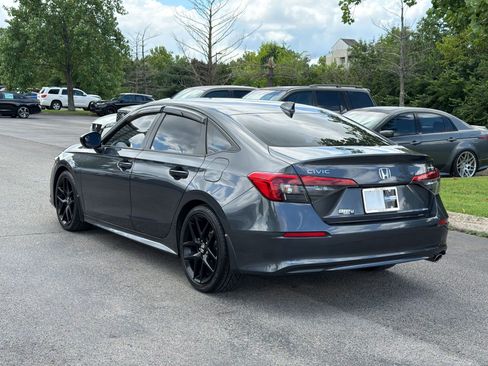 Used 2024 Honda Civic Sport image 3