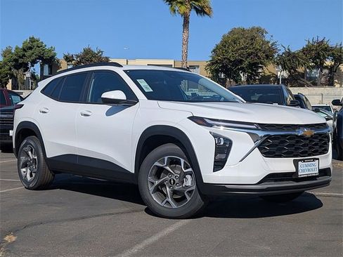 New 2026 Chevrolet Trax LT image 2