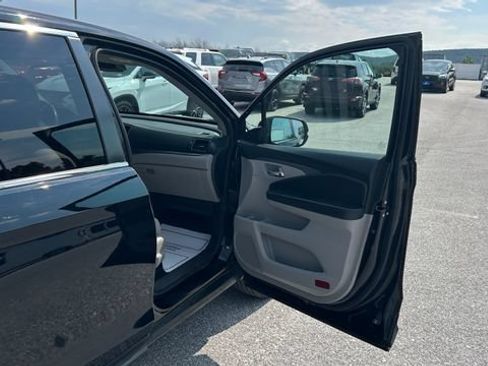 Used 2021 Honda Pilot EX image 45