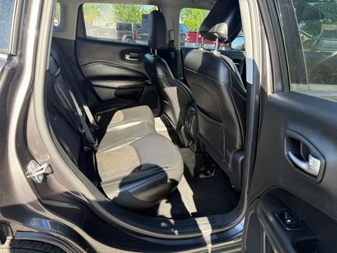 Used 2019 Jeep Compass Latitude AWD/4WD image 8