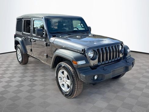 Used 2021 Jeep Wrangler Unlimited Sport image 4