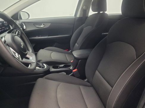 Used 2023 Kia Forte LXS w/ LXS Technology Package FWD image 17