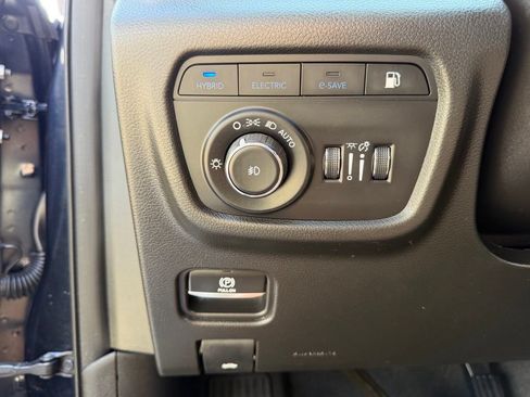 Used 2023 Jeep Grand Cherokee Summit w/ Luxury Tech Group V AWD/4WD image 30
