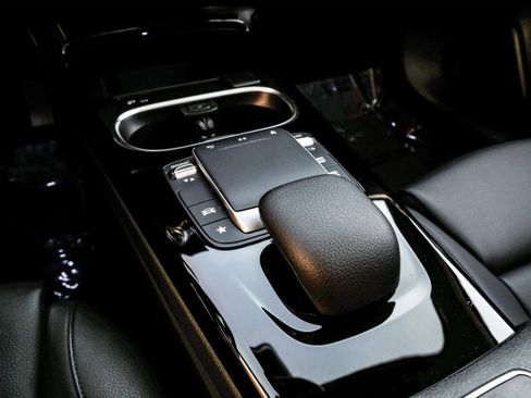 Used 2022 Mercedes-Benz A 220 image 24