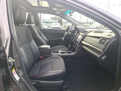 Used 2017 Toyota Camry XSE image 17